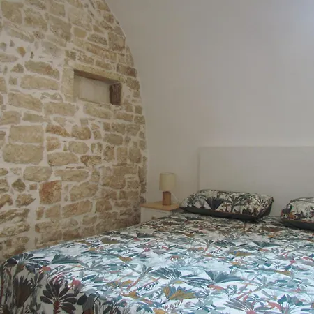 Alojamento de Acomodação e Pequeno-almoço Arco Michele Putignano