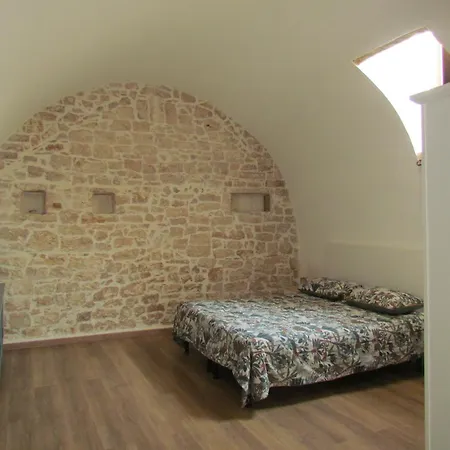 فندق مبيت وإفطار Arco Michele بوتينيانو