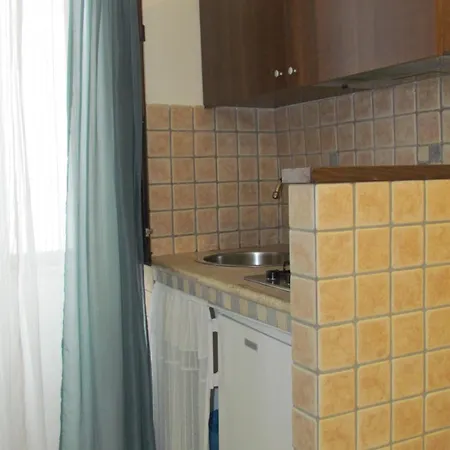 Arco Michele بوتينيانو